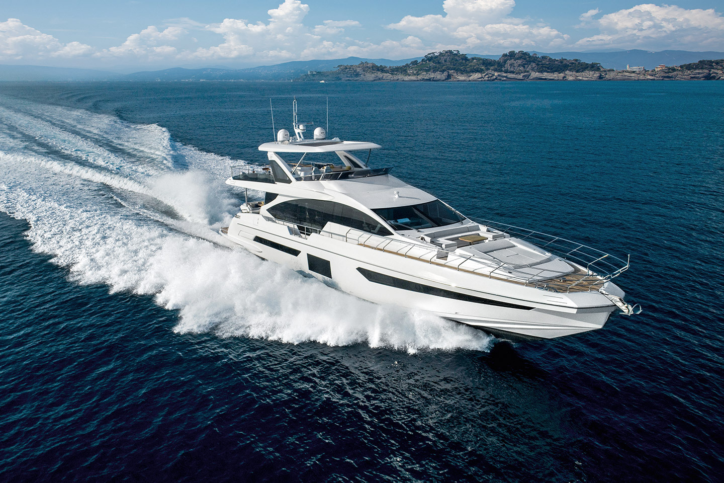 27M/87' m/y yacht KW for sale cruising on water